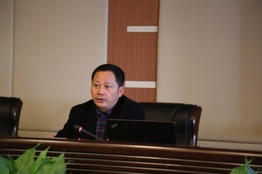 財(cái)鑫集團(tuán)舉辦“深入學(xué)習(xí)黨章黨規(guī)，爭(zhēng)做合格共產(chǎn)黨員”專題輔導(dǎo)報(bào)告會(huì)