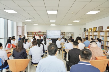 【書香?財(cái)鑫】始于一頁(yè)，抵達(dá)世界