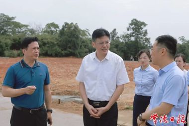 羅毅君帶隊(duì)調(diào)研城市運(yùn)營(yíng)管理工作